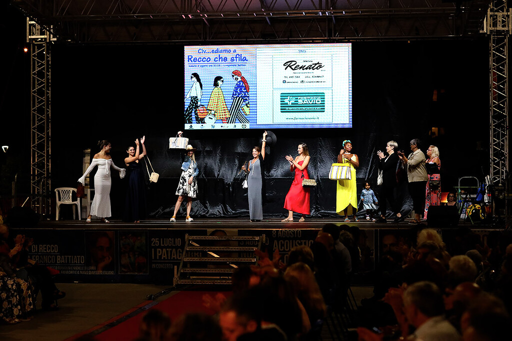 Civ...ediamo a Recco che sfila