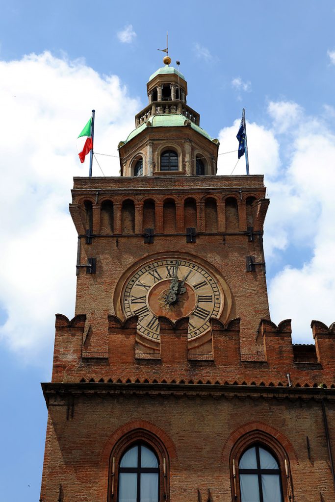 Torre dell'Orologio Bologna